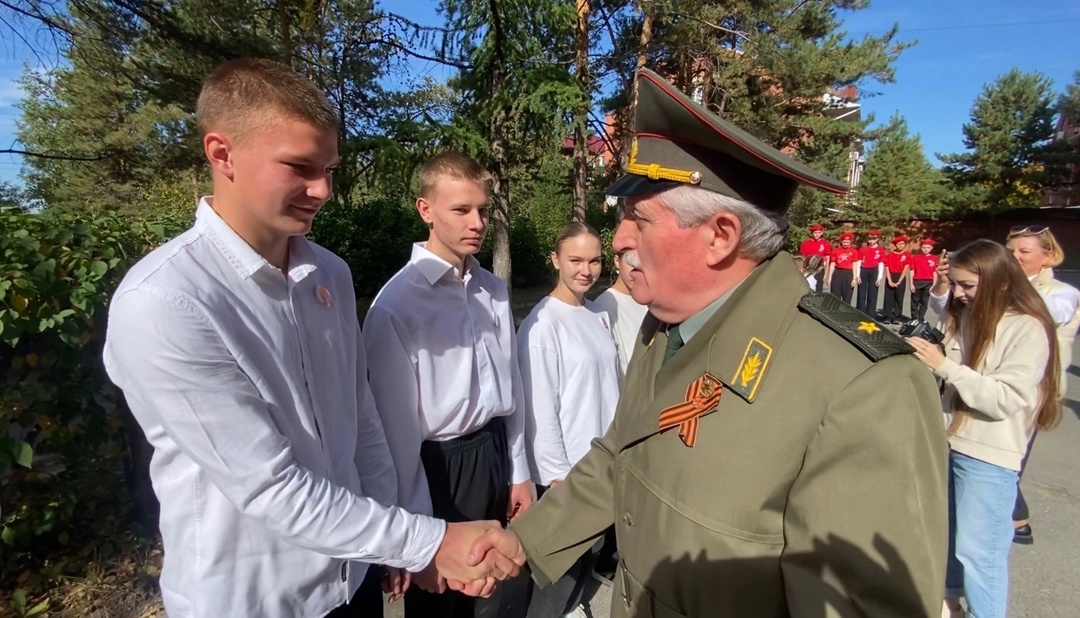 Торжественное вступление в ВВПОД "Юнармия".